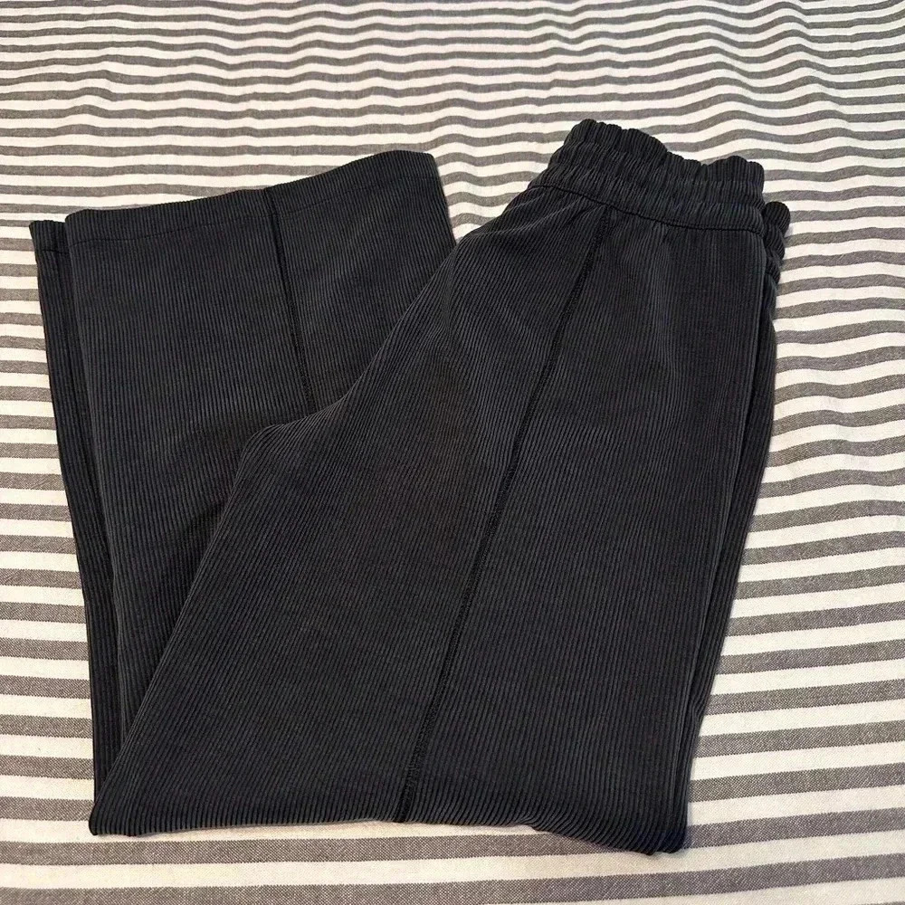 Softstreme High-Rise Straight-Leg Cropped Pant sz 4